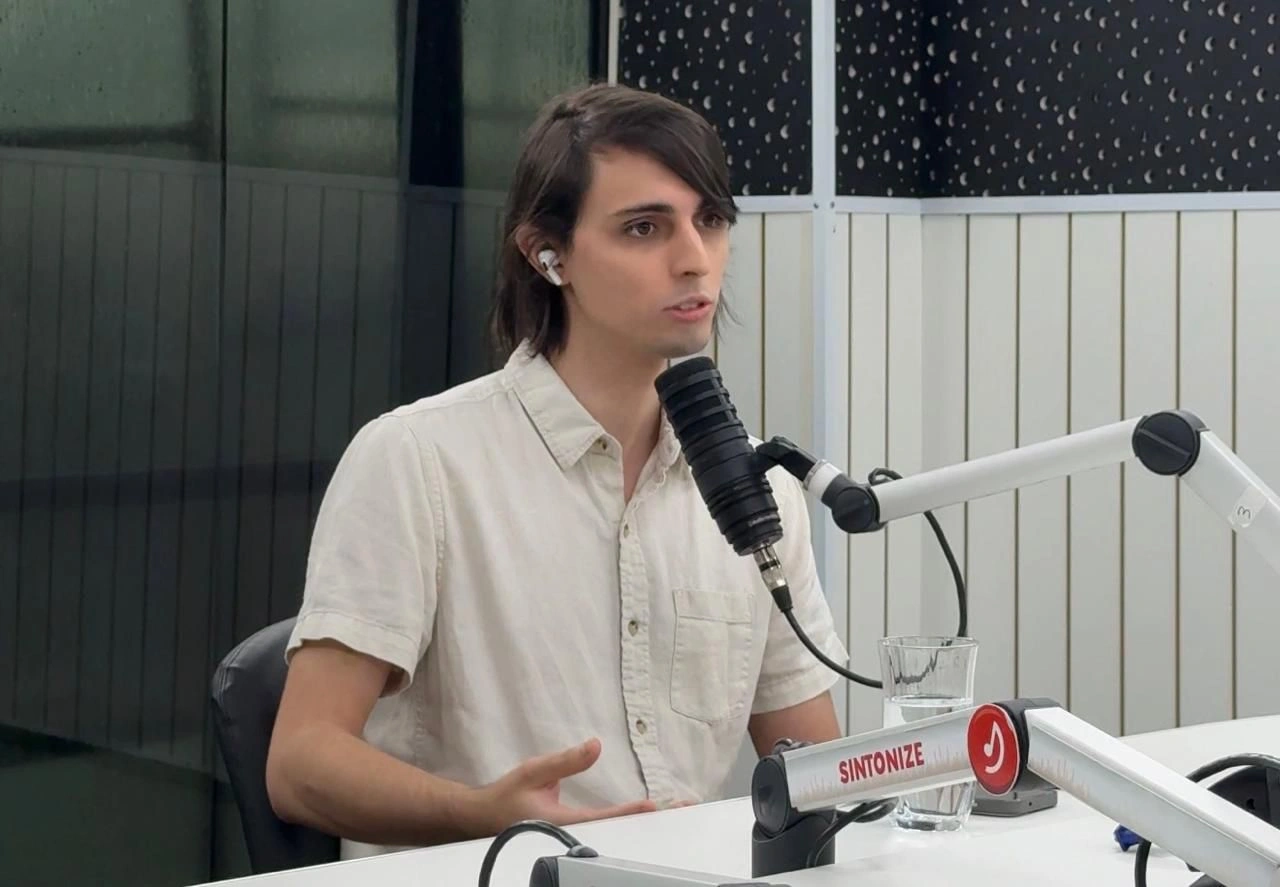 Amom Mandel detalha PEC que extingue cargo de vereador e proposta pode alcançar mais municípios