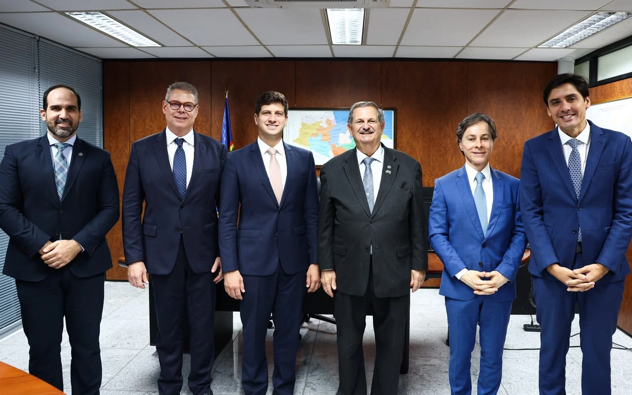 João Campos pede atenção do TRE-PE para desinformação e suposto “gabinete do ódio”