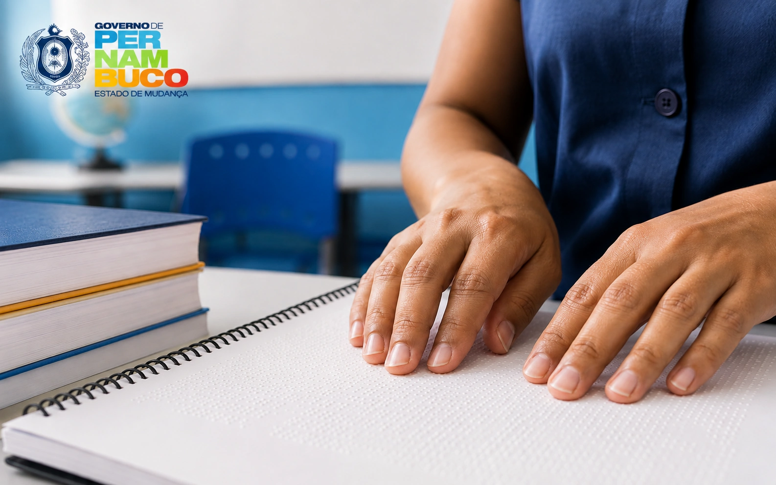 Governo de Pernambuco abre seleção para professores de Braille e Libras com salário de até R$ 5,1 mil