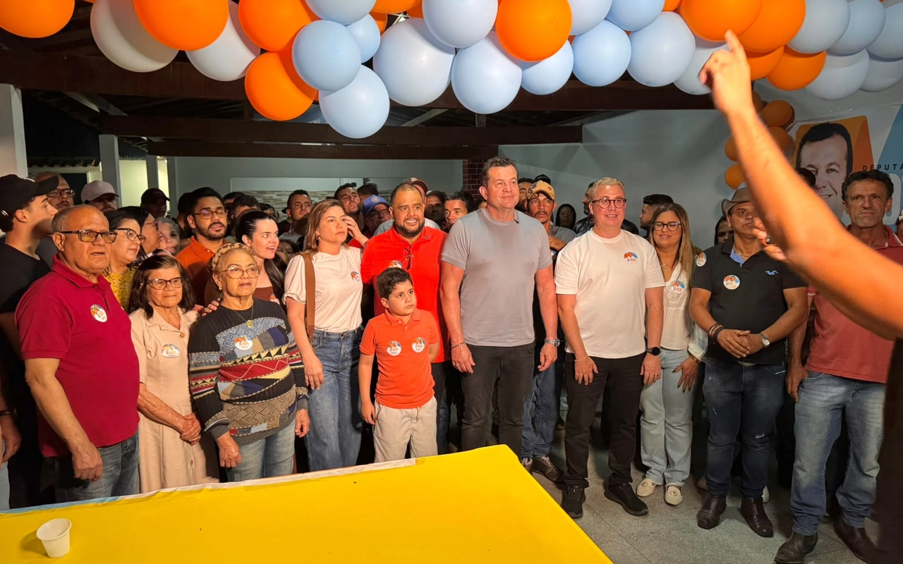 Paranatama recebe Waldemar Oliveira em encontro marcado por forte mobilização